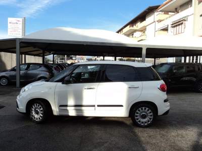 Fiat 500L Pro 1.3 MJT 95CV MTA Urban Bianco usata Giugliano in Campania