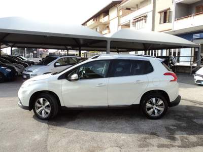 Peugeot 2008 PureTech Turbo 110 S&S Black Matt Bianco usata Giugliano in Campania