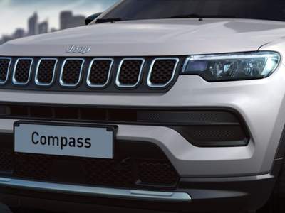 Jeep Compass 1.5 Turbo T4 130CV MHEV 2WD Altitude Km.0 Bianco usata Massanzago