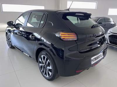 Peugeot 208 ACTIVE PACK NAV 1.2 75cv S&S 5 Porte Km.Zero Nero usata Massanzago