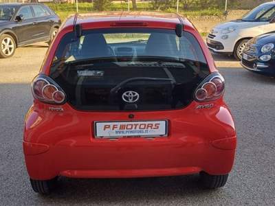 Toyota Aygo 1.0 12V VVT-i 5 porte Now Rosso usata San Nicola Manfredi
