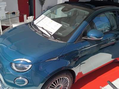 Fiat 500 Icon CABRIO 42 kWh FULL ELECTRIC Blu/Azzurro usata Poirino