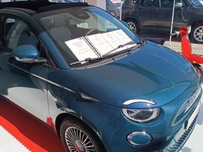 Fiat 500 Icon CABRIO 42 kWh FULL ELECTRIC Blu/Azzurro usata Poirino