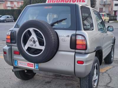 Toyota RAV4 RAV4 2.0i 16V cat 3 porte Grigio usata Poirino