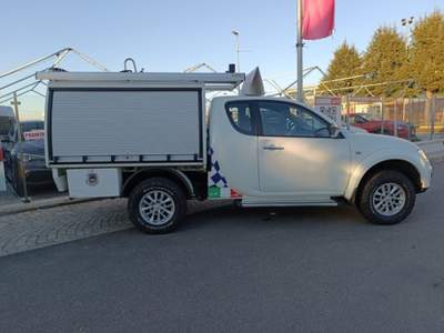 Mitsubishi L200 2.5 DI-D/136CV SC Inform DPF 4 POSTI Bianco usata Poirino