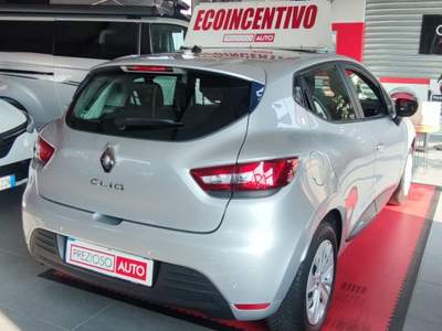 Renault Clio TCe 12V 75 CV 5 porte Business Argento usata Poirino