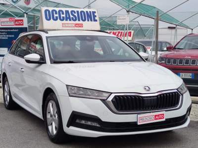 Skoda Octavia 1.0 e-TEC DSG Wagon Executive Bianco usata Poirino