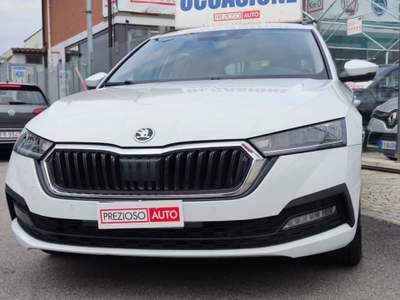 Skoda Octavia 1.0 e-TEC DSG Wagon Executive Bianco usata Poirino