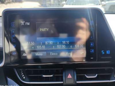 Toyota C-HR 1.8 Hybrid E-CVT Lounge Argento usata Poirino