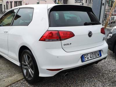 Volkswagen Golf 1.6TDI DSG 3p. SportEdition RLine BMT Bianco usata Corbetta