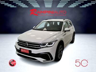 Volkswagen Tiguan 2.0 TDI 150 CV DSG R-Line km 38.000 Pronta Consegn Bianco usata Gubbio