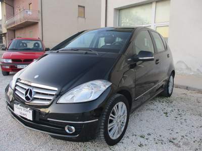 Mercedes-Benz Classe A ELEGANCE BENZINA Nero usata Treia