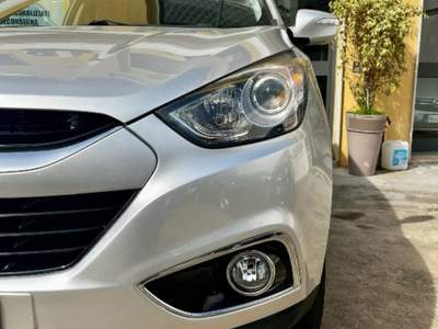 Hyundai ix35 2.0 CRDi 4WD Xpossible GANCIO TRAINO Grigio usata OLBIA