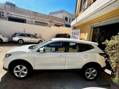 Nissan Qashqai 1.6 dCi 2WD N-Connecta Bianco usata OLBIA