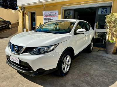 Nissan Qashqai 1.6 dCi 2WD N-Connecta Bianco usata OLBIA