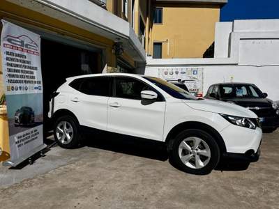 Nissan Qashqai 1.6 dCi 2WD N-Connecta Bianco usata OLBIA