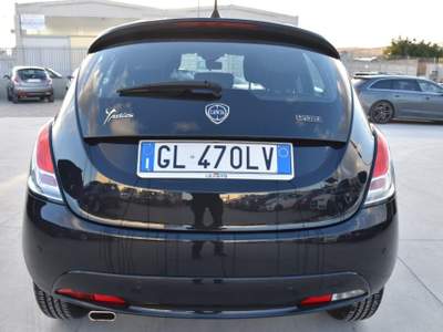 Lancia Ypsilon 1.0 FireFly 5 porte S&S Hybrid Gold Nero usata San Vito dei Normanni