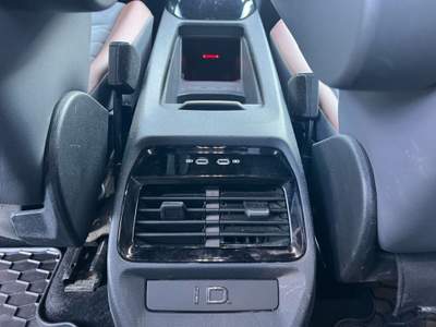 Volkswagen ID.4 1ST Max 70 Kw Pro Performance 204 hp Bianco usata Oderzo