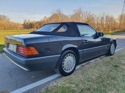 Mercedes-Benz SL Rara versione cambio manuale Nero usata CASALPUSTERLENGO