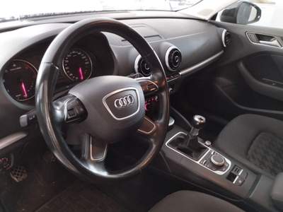 Audi A3 SPB 1.6 TDI ultra Attraction NEOPATENTATI Nero usata Amantea CS