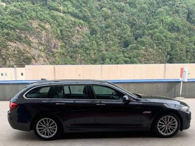 BMW Serie 5 530d d xDrive  Touring Luxury TETTO PANORAMICO Grigio usata Pisogne