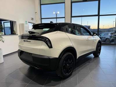 Alfa Romeo Junior 1.2 136 CV Hybrid eDCT6 Bianco usata Melpignano