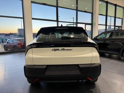 Alfa Romeo Junior 1.2 136 CV Hybrid eDCT6 Bianco usata Melpignano