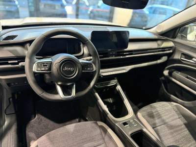 Jeep Avenger BEV Longitude Bianco usata Melpignano