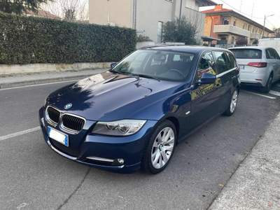 BMW Serie 3 318d d 2.0 143CV cat Touring MSport Blu/Azzurro usata Bregnano