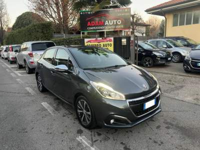 Peugeot 208 1° serie PureTech 82 5 porte Active Grigio usata Bregnano