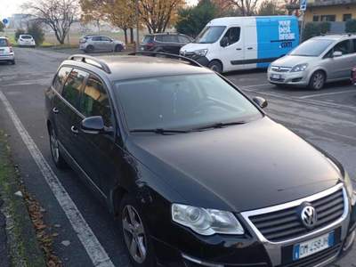 Volkswagen Passat 2.0 16V TDI Var. DSG Business Nero usata Bregnano