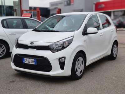 Kia Picanto 1.0 12V 5 porte Urban Bianco usata Magenta