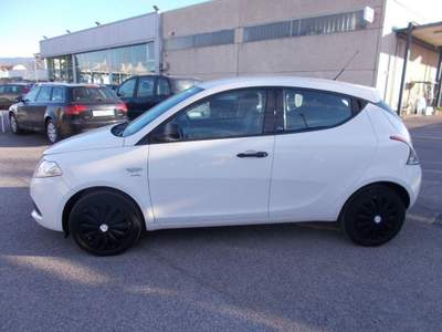 Lancia Ypsilon 1.2 69 CV 5p. Elefantino Blu Bianco usata Terni