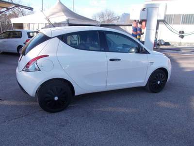 Lancia Ypsilon 1.2 69 CV 5p. Elefantino Blu Bianco usata Terni