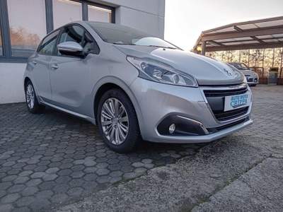 Peugeot 208 1.2 PURETECH 5 PORTE OK NEOPATENTATO Argento usata Barzanò