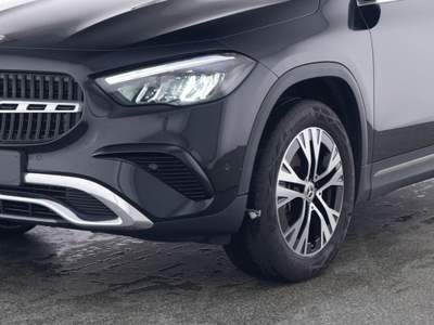 Mercedes-Benz GLA Progressive Line Advanced Plus Nero usata Magenta
