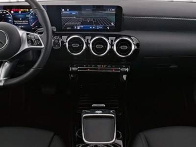 Mercedes-Benz Classe A Automatic Progressive Advanced Argento usata Magenta
