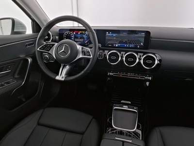 Mercedes-Benz Classe A Automatic Progressive Advanced Argento usata Magenta