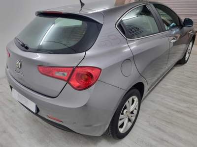 Alfa Romeo Giulietta 1.6 JTDm-2 105 CV Exclusive Grigio usata Gerenzano