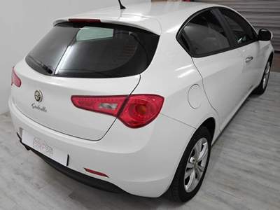 Alfa Romeo Giulietta 1.4 Turbo 105 CV Progression Bianco usata Gerenzano