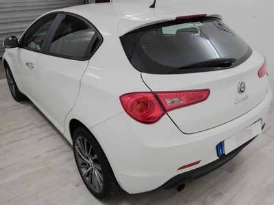 Alfa Romeo Giulietta 1.4 Turbo 105 CV Progression Bianco usata Gerenzano