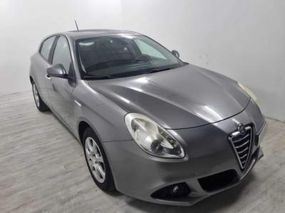 Alfa Romeo Giulietta 1.6 JTDm-2 105 CV Distinctive Grigio usata Gerenzano