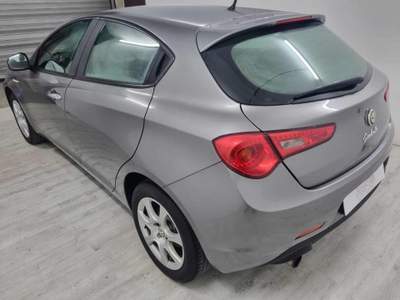 Alfa Romeo Giulietta 1.6 JTDm-2 105 CV Distinctive Grigio usata Gerenzano