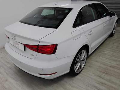 Audi A3 Sedan 1.6 TDI clean diesel S tronic Ambiente Bianco usata Gerenzano