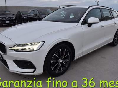 Volvo V60 D3 Geartronic Business *Navi,Sensori,LED* Bianco usata San Vito dei Normanni