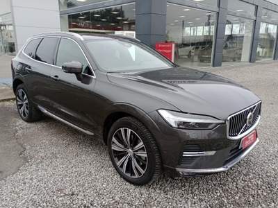 Volvo XC60 B5 AWD automatico Ultimate Bright Grigio usata San Martino Siccomario