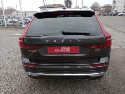 Volvo XC60 B5 AWD automatico Ultimate Bright Grigio usata San Martino Siccomario