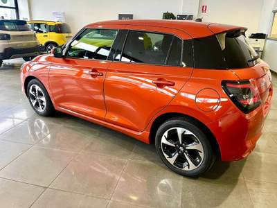Suzuki Swift 1.2 Hybrid Top/VARI COLORI/FULL OPTIONAL Arancione usata Rivarolo Canavese