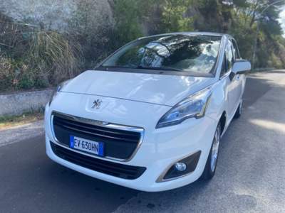 Peugeot 5008 1.6 HDi 115CV Allure Bianco usata Valderice