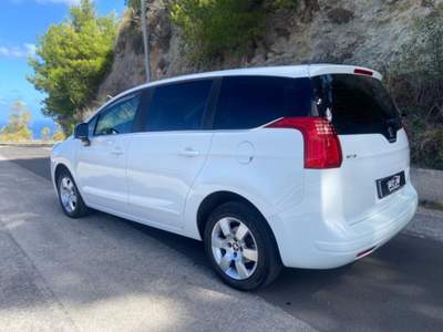Peugeot 5008 1.6 HDi 115CV Allure Bianco usata Valderice